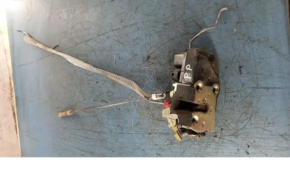 Chevrolet PT Cruiser Front door lock