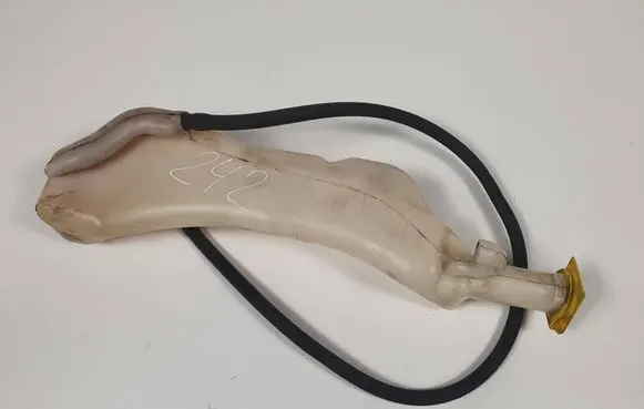 Chrysler Town u0026 Country V Coolant expansion tank/reservoir 04677569AA