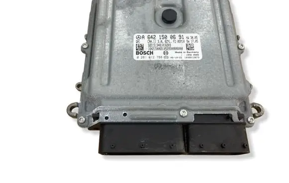 Mercedes-Benz E W211 Engine control unit/module 1039S12873