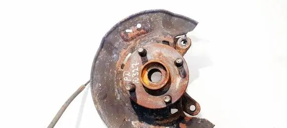 Toyota Yaris Front wheel hub