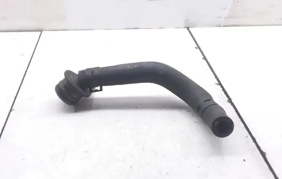 Volkswagen Touareg I Engine coolant pipe/hose 059121053F