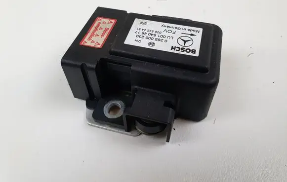Mercedes-Benz E W210 ESP acceleration yaw rate sensor 0265005230 LU0015404517