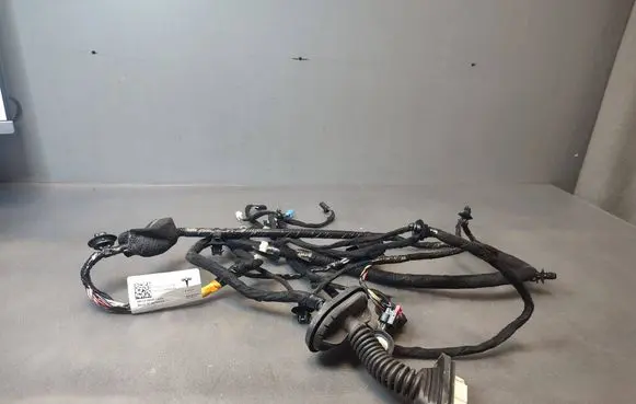 Tesla Model Y Rear door wiring loom 148905300E