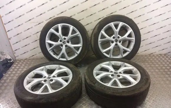 Seat Arona R17 alloy rim 