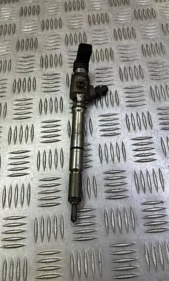 Skoda Rapid (NH) Fuel injector 03L130277B