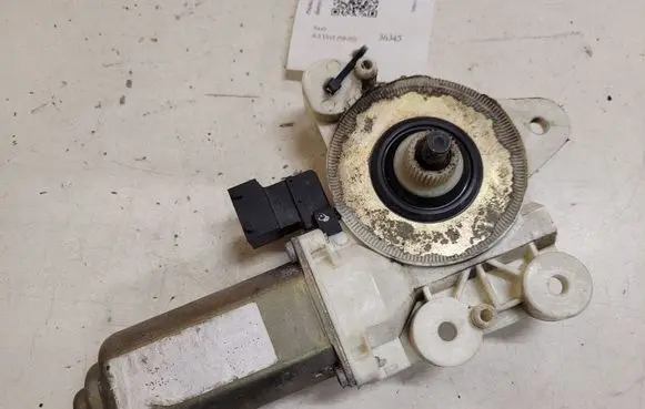Saab 9-3 Ver1 Front door window regulator motor