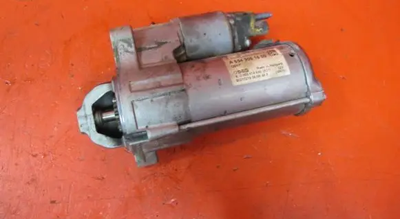 Mercedes-Benz Vito Viano W447 Starter motor A6549061600