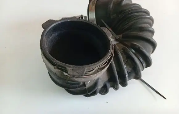 Audi A6 S6 C6 4F Air intake hose/pipe 06D129627