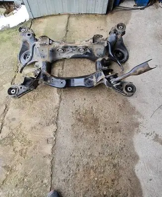 Land Rover Discovery 5 Rear subframe 