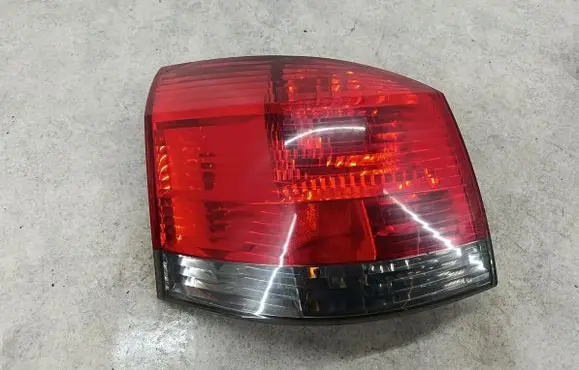 Opel Signum Rear/tail lights 13191349