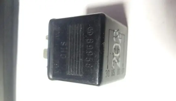 Audi A6 S6 C5 4B Other relay 8A0951753