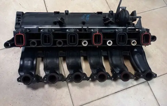 BMW X5 E70 Intake manifold 7790700
