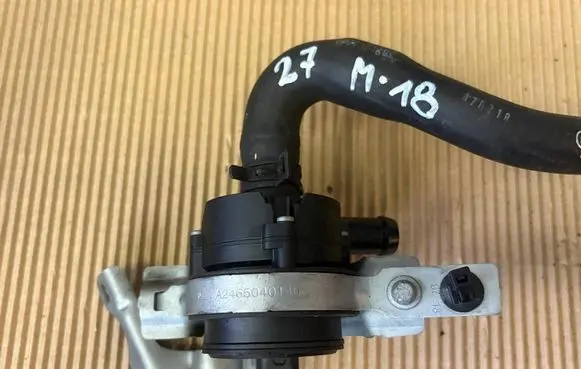 Mercedes-Benz CLA C117 X117 W117 Electric auxiliary coolant/water pump A0005000686 0392023206