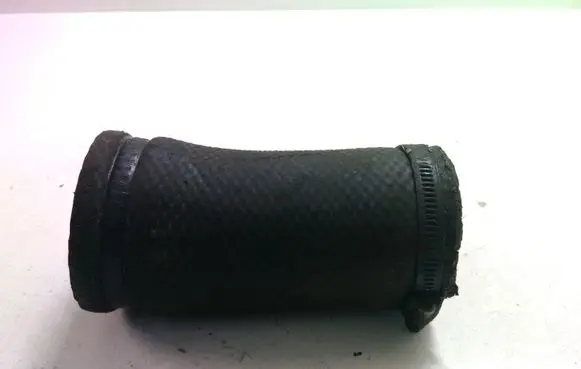 Volvo V70 Intercooler hose/pipe