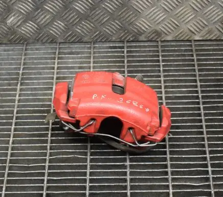 Volkswagen Jetta VI Front brake caliper