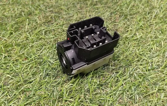 BMW X5 E53 Ignition lock contact 6901962