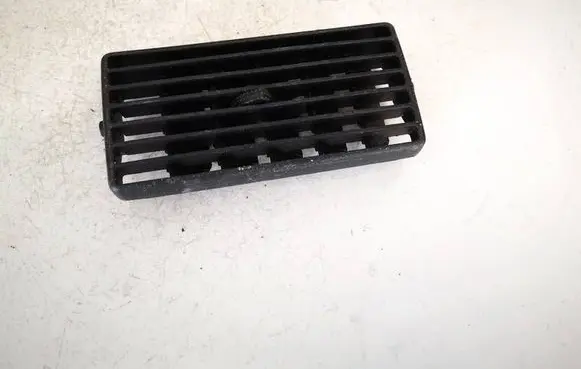 Volkswagen Golf IV Dash center air vent grill 1j0819755b
