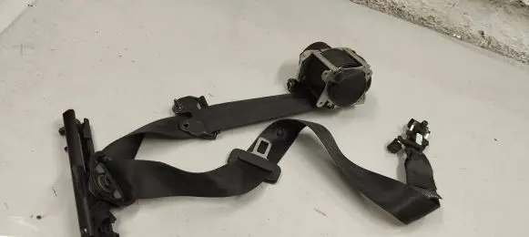 Volvo XC60 Front seatbelt 39841643 039841643