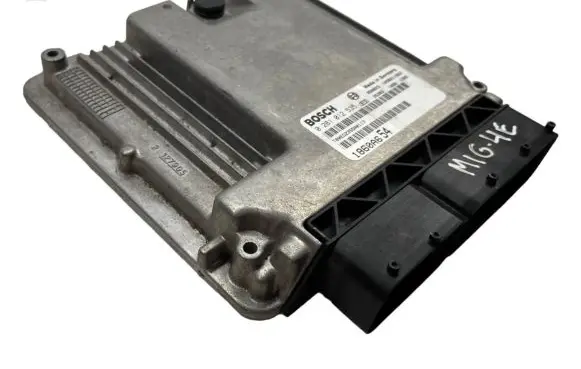 Mitsubishi Grandis Engine control unit/module 1860A654 0281012535 1039S11663