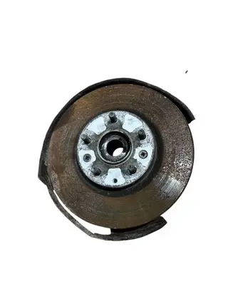 Front wheel hub