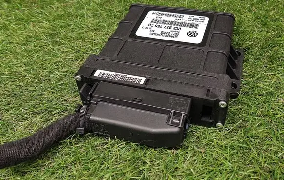 Volkswagen Touareg II Gearbox control unit/module 0C8927750CG