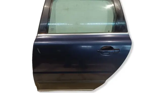 Volvo XC70 Rear door 