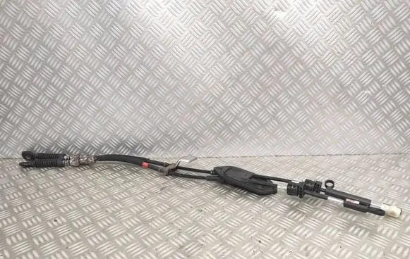 Toyota Yaris Gear shift cable bracket 33530-0D040-B