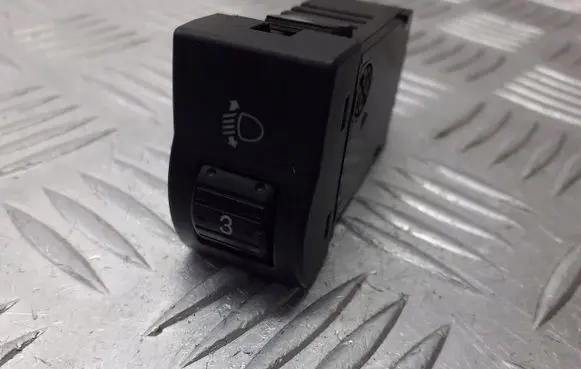 Mazda 3 I Light switch BP4L666F0