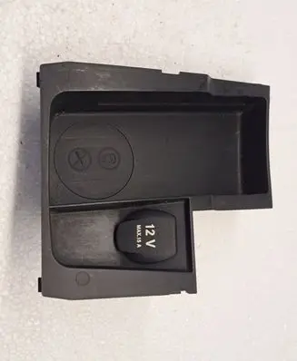 Cup holder front