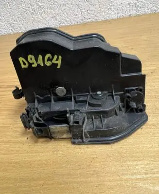 BMW X6 E71 Front door lock 120085 D9164