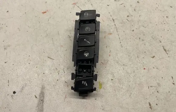 BMW M4 F82 F83 Other switches/knobs/shifts 7850487 901210160001 16B077DP0021