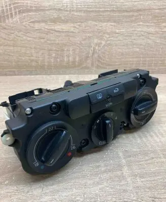 Volkswagen Golf V Climate control unit 1CF74730920
