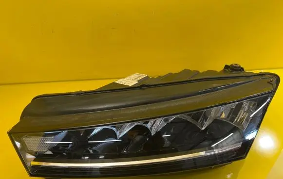 Skoda Octavia Mk3 (5E) Headlight/headlamp 5E4941015