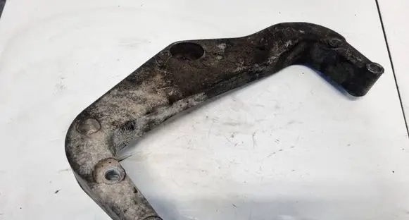 Saab 9-5 Engine mounting bracket 5235528