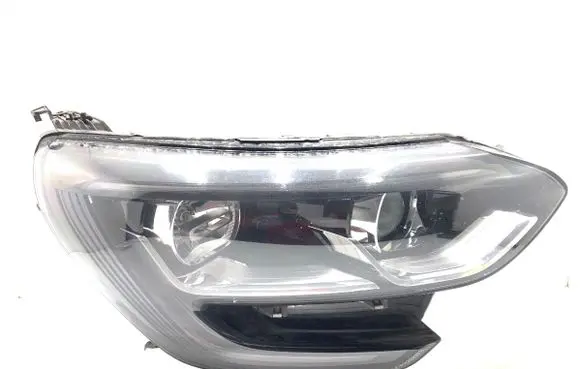 Renault Megane IV Headlight/headlamp 90109768