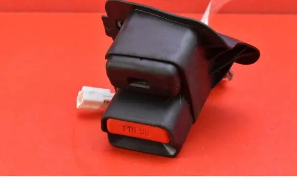 Toyota C-HR I Front seatbelt 