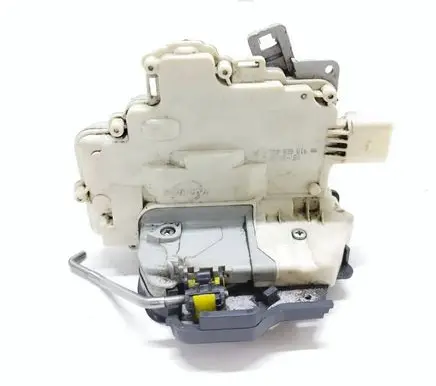 Audi A4 S4 B7 8E 8H Rear door lock 8E0839016AA