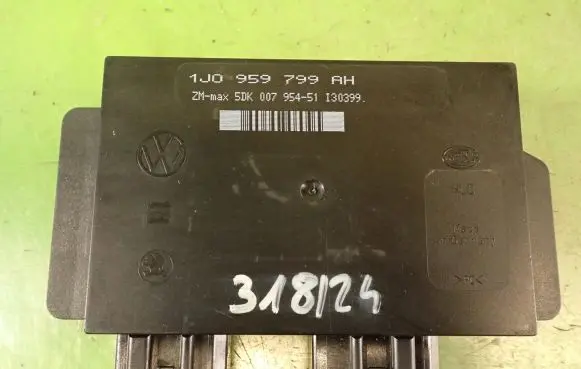 Volkswagen PASSAT B5 Comfort/convenience module 1J0959799AH