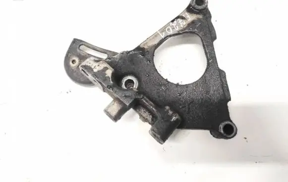 Nissan X-Trail T30 Engine mounting bracket