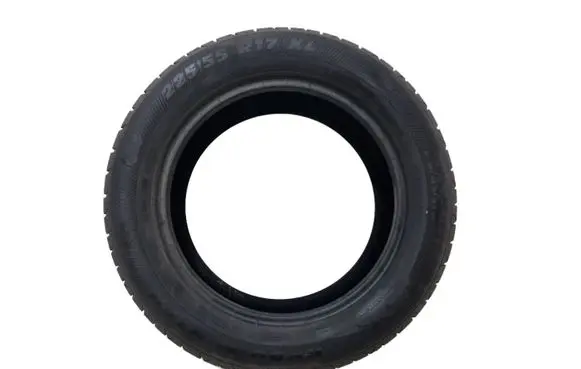 Audi A4 S4 B5 8D R17 winter tire 68323160AAJJJ
