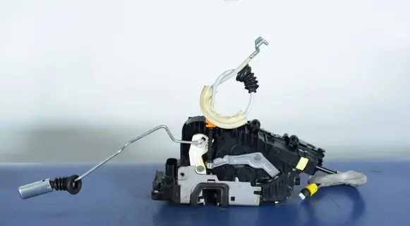 Mercedes-Benz S AMG W222 Front door lock A0997207100