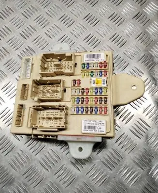 KIA Sorento Fuse module 954002P446 XM446G77J0FT