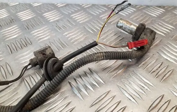 Audi A6 S6 C5 4B ABS brake wheel speed sensor 4B0927803C