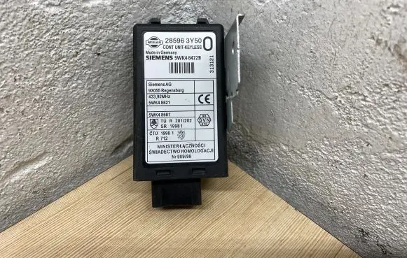 Nissan Navara Door central lock control unit/module 285963Y50 5WK48821 5WK46472B