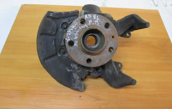 Audi A3 S3 8L Front wheel hub spindle knuckle