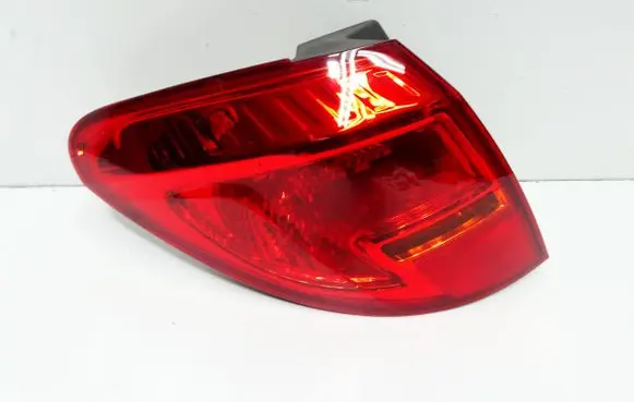 Opel Meriva B Rear/tail lights 21630101 P12552