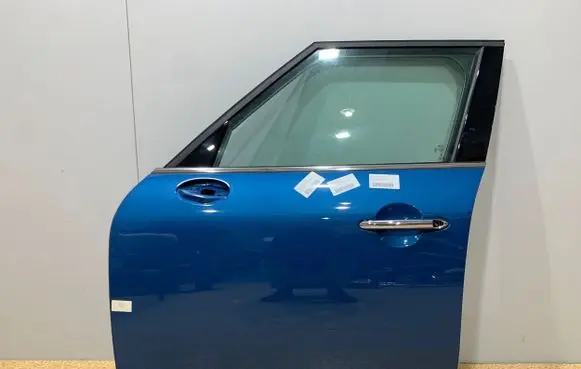 Mini Cooper Countryman F60 Front door