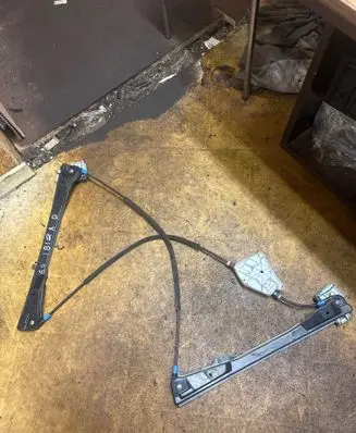 Seat Ibiza III (6L) Front window lifting mechanism without motor 106498