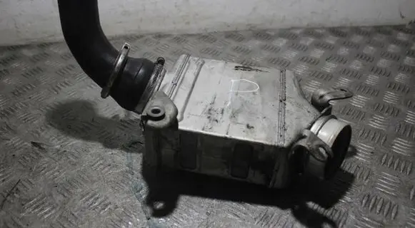 BMW 7 F01 F02 F03 F04 Intercooler radiator 757540601
