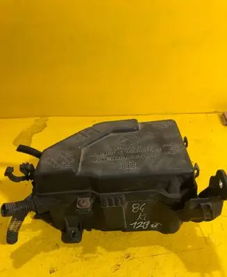 Alfa Romeo Giulietta Fuse module RZ3R2P4K8